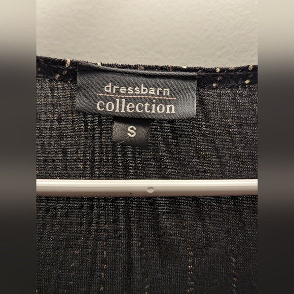 Dressbarn Black and Gold Top - Picture 4 of 4